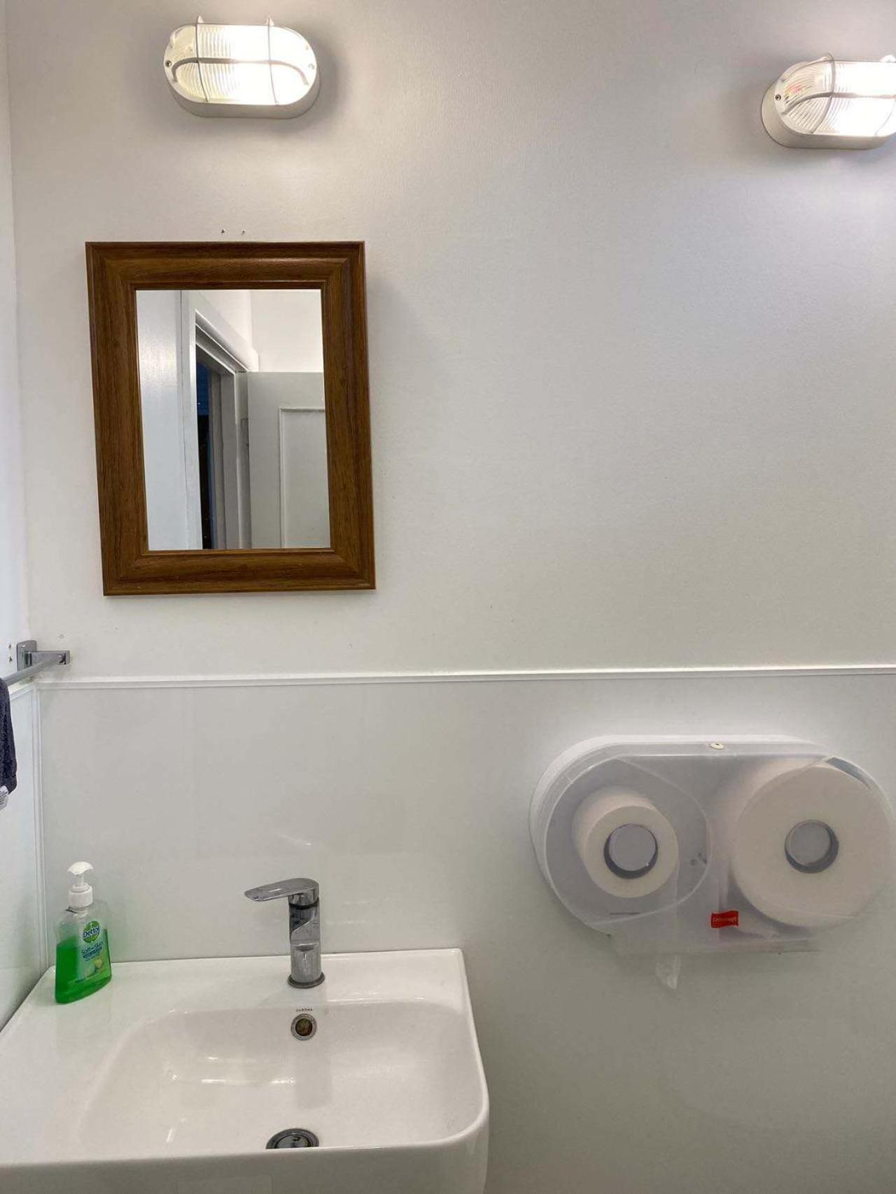 Bluewater Hostel *